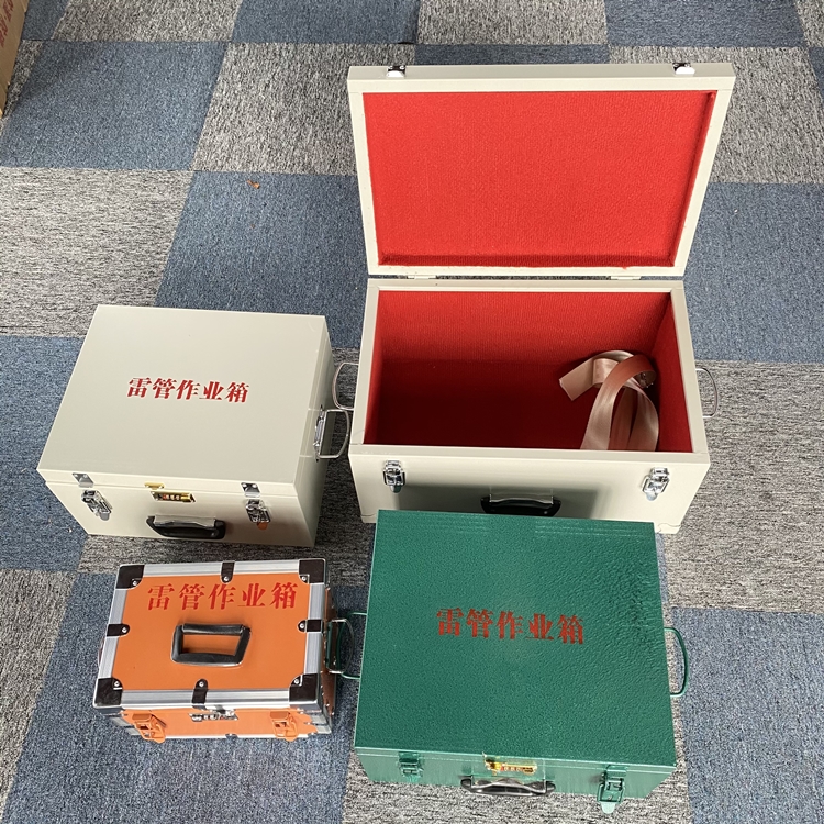 丹徒爆破工程作业箱如何选择？玻璃钢与传统材质的全面对比